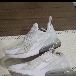 COPY - White Nike air max 270